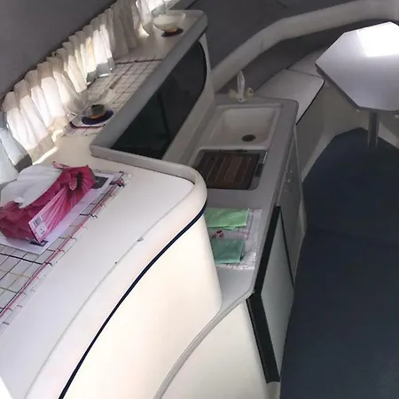 船屋 Yacht Cruiser